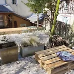 Cosy Rdc Centre Vu Chateau Et Jardin