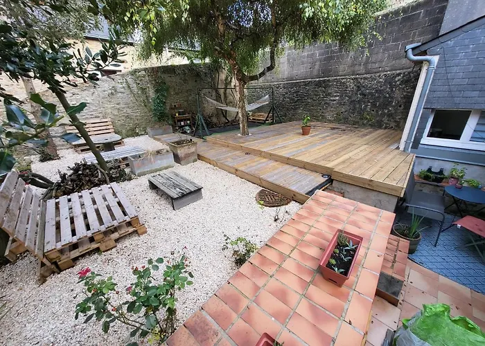 Cosy Rdc Centre Vu Chateau Et Jardin Laval (Mayenne)